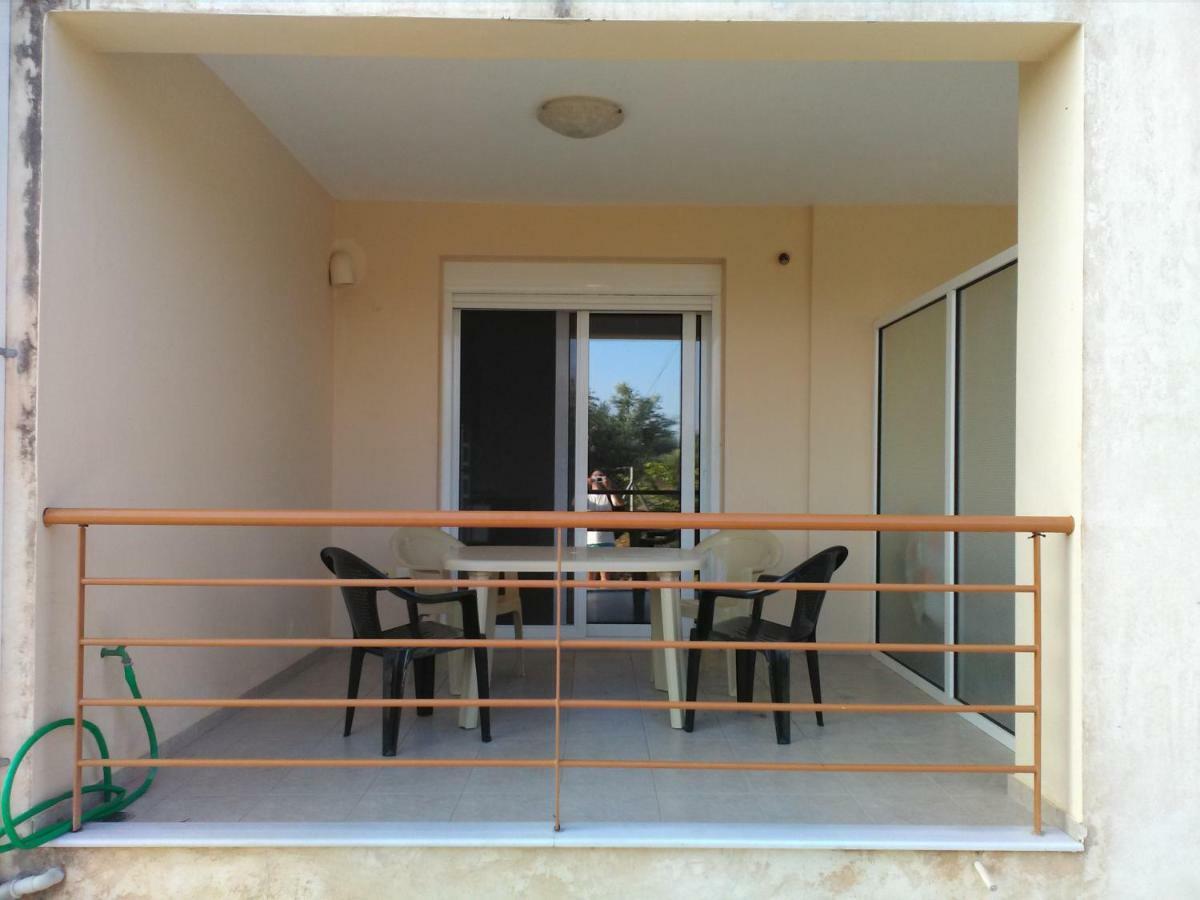 Chora Nestor I One Bedroom Apartment Екстериор снимка